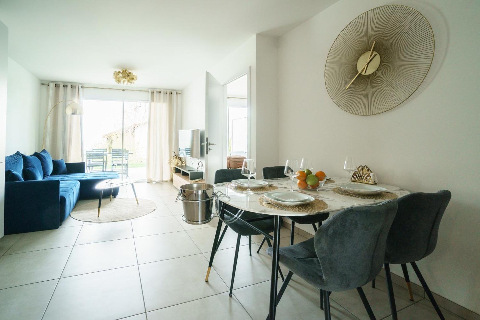 Royal Park Lake View Apartment Эвиан-ле-Бен Экстерьер фото