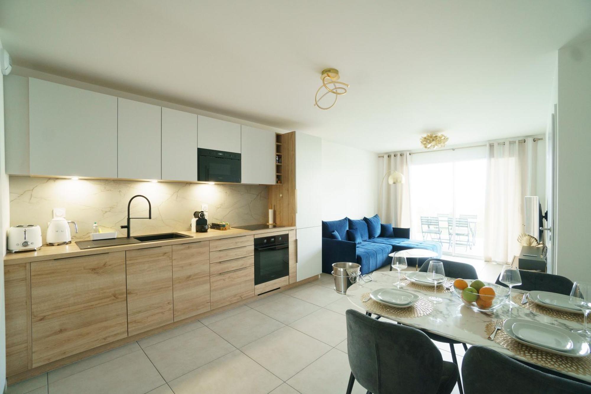 Royal Park Lake View Apartment Эвиан-ле-Бен Экстерьер фото